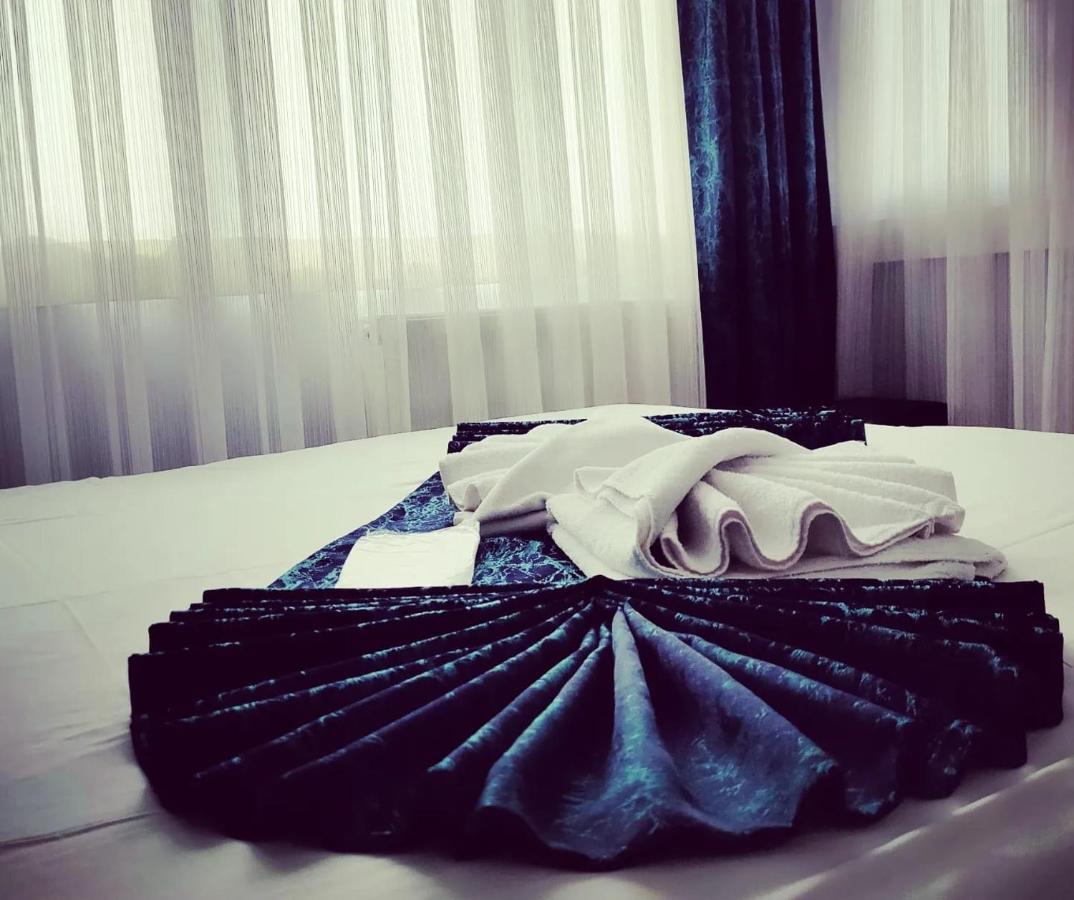 Hotel Estambul ภายนอก รูปภาพ